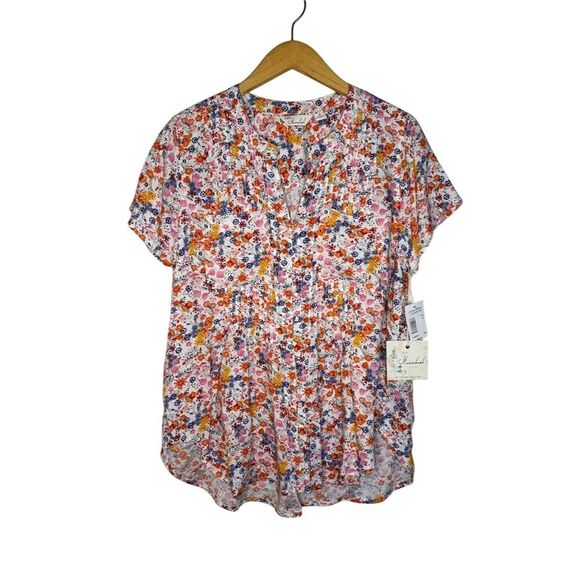 NWT Caffe Marrakesh Women's Floral Double Pocket Pintuck Short Sleeve Top Size M - Picture 1 of 9